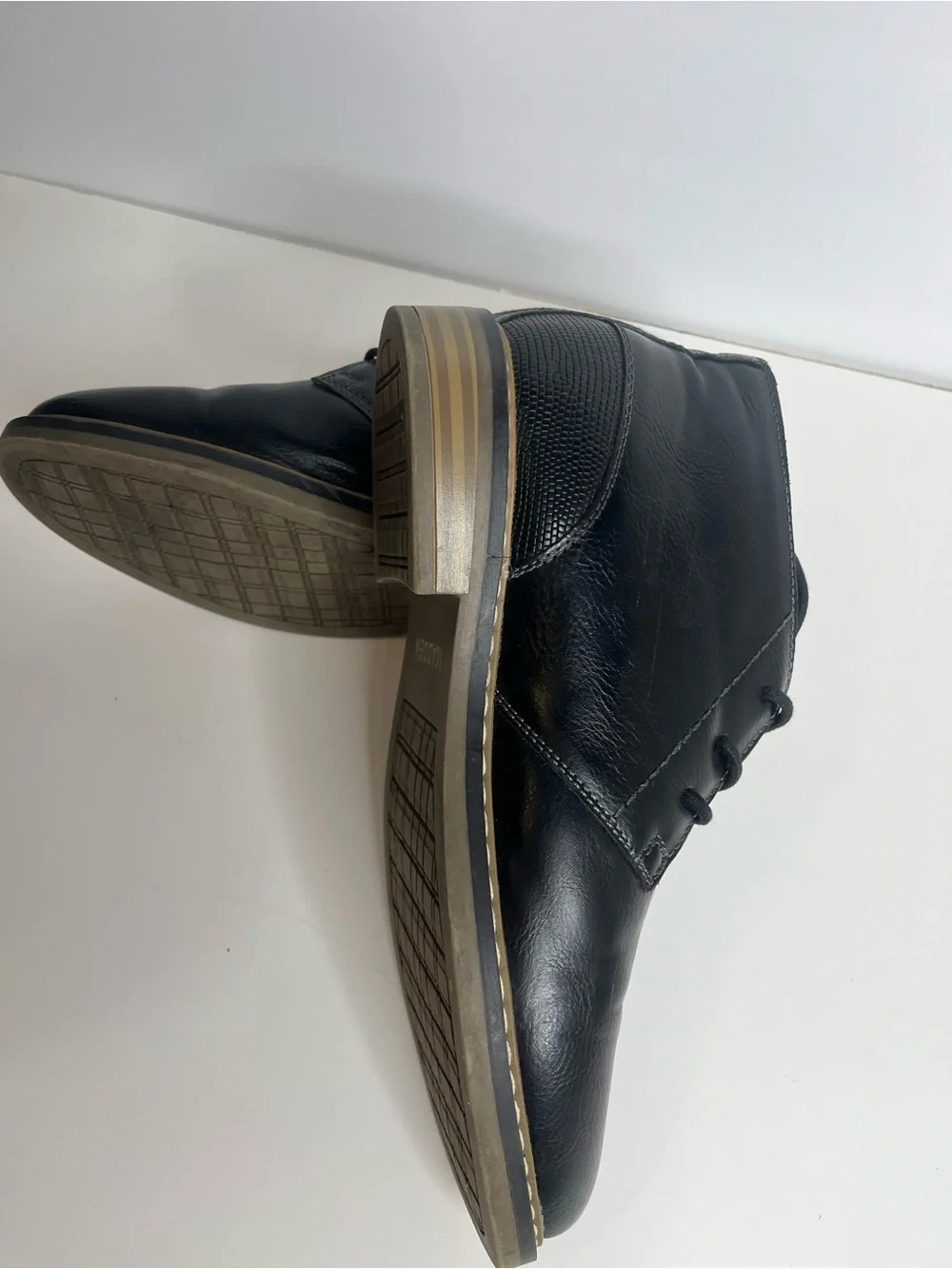 Black Men’s Steve Madden Edict Low Boot. Men’s Size 7.5